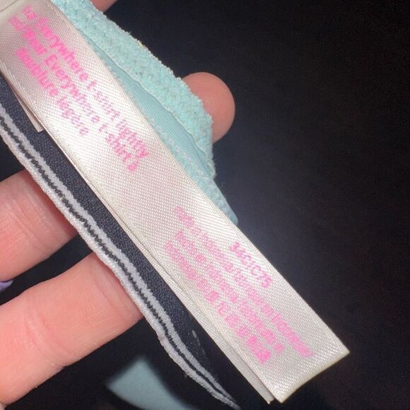 Victoria’s Secret blue wear everywhere t-shirt 34C bra - Picture 3 of 3